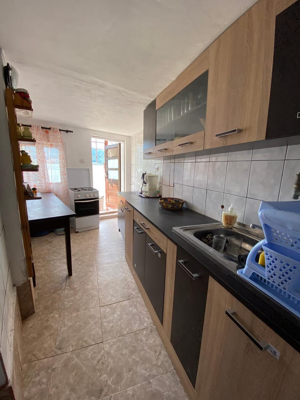 Kitchen or kitchenette, Communal kitchen, stove