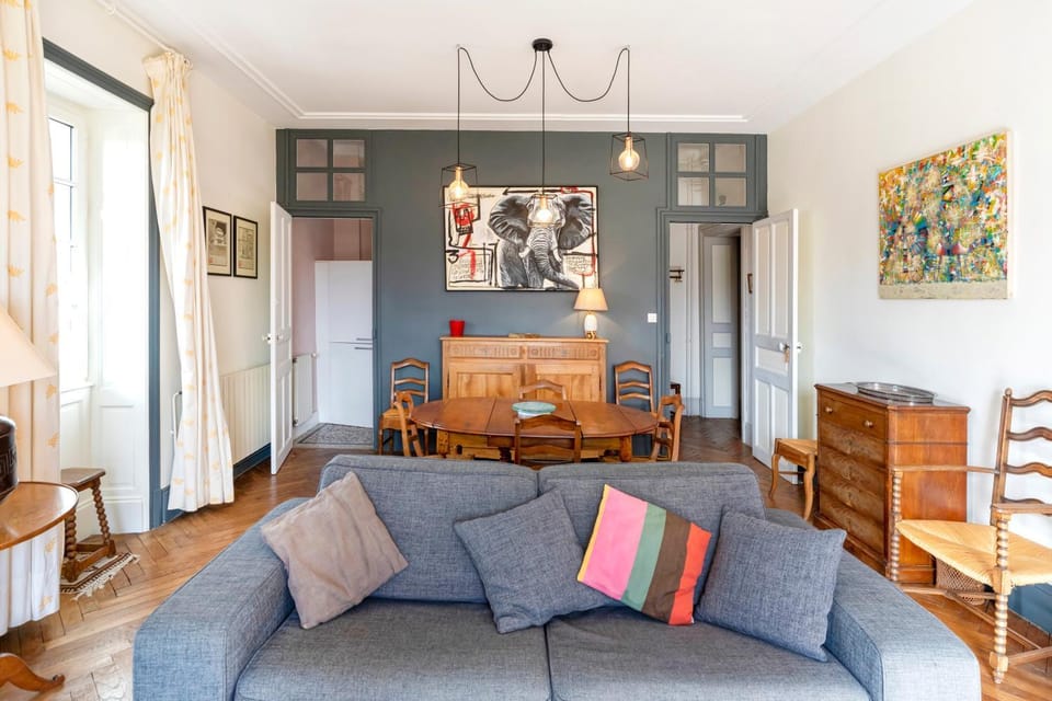 Property building, Living room
