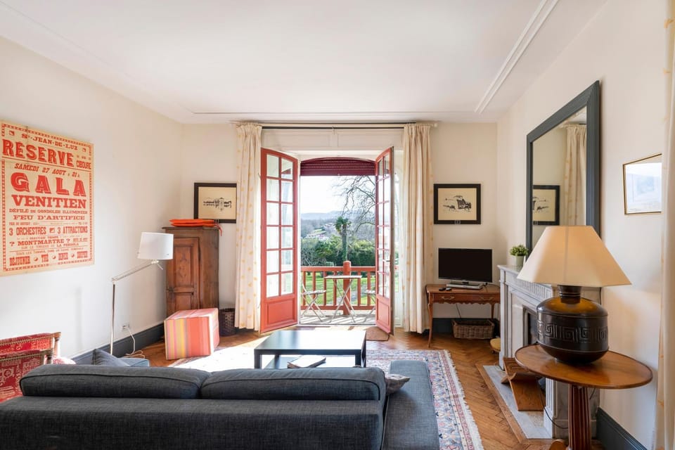Property building, Living room