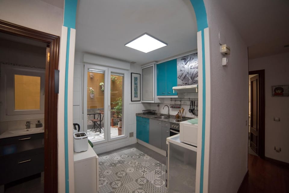Apartamento en Cimadevilla junto al Puerto Deportivo Apartment in Gijón