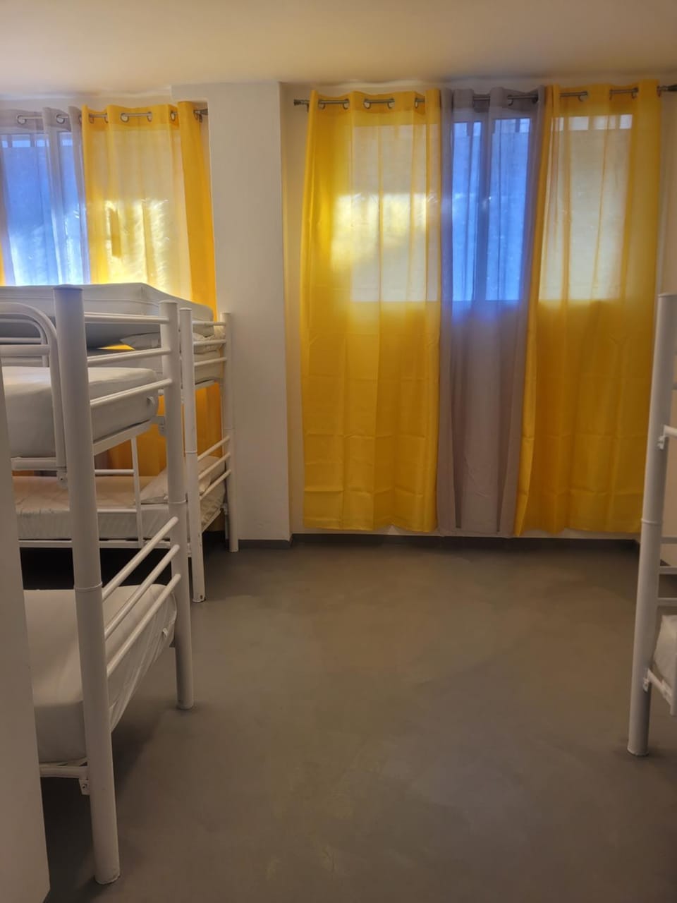 ALBERGUE DE CALDAS de REIS Peregrinos y Turistico Hostel in Galicia