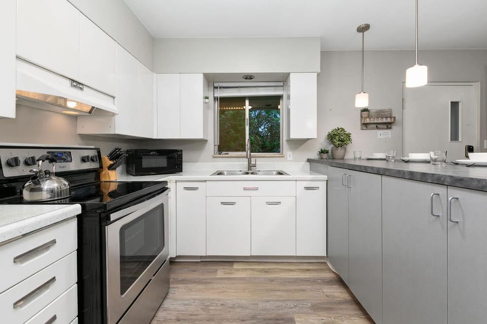 Breathtaking Condo in the Heart of Old Town Apartment in Fort Collins