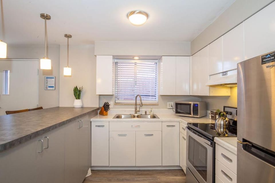 Hip & Urban Condo near the Heart of Old Town Apartment in Fort Collins