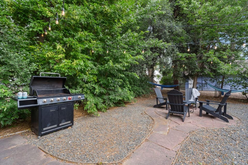 Charming Bungalow Next to CSU - Free Cruiser Bikes Apartment in Fort Collins