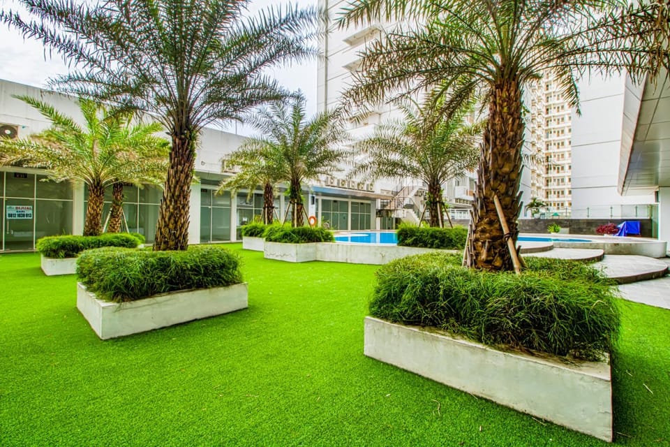 Garden, Swimming pool