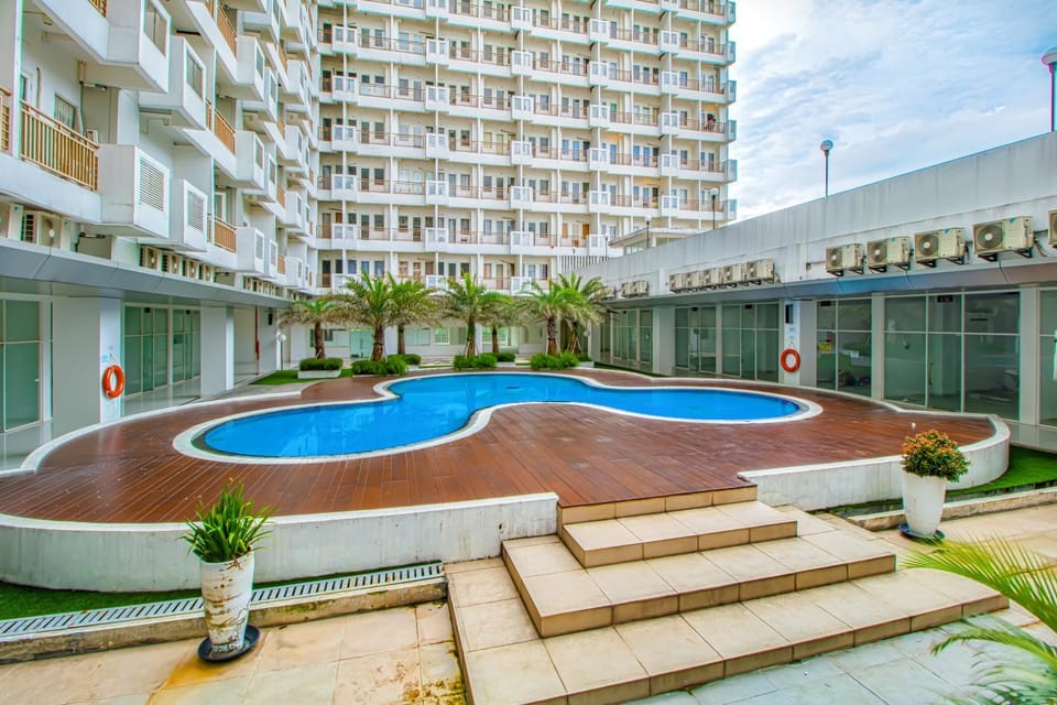 Property building, Pool view, Swimming pool