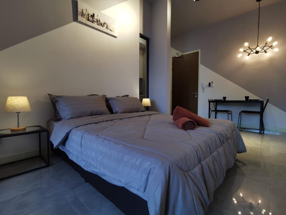 Bed, Bedroom