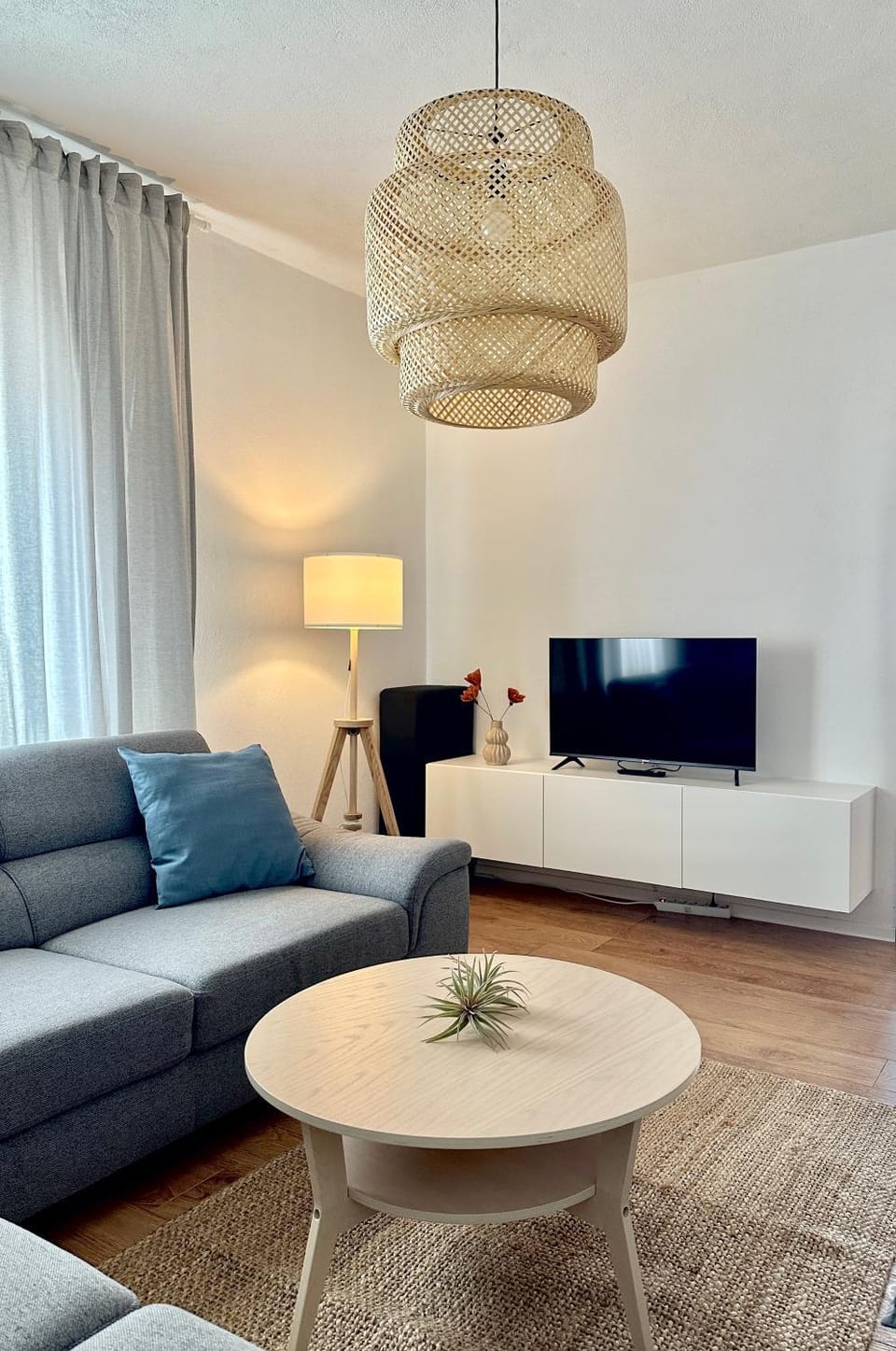 Communal lounge/ TV room, TV and multimedia, Living room, Seating area