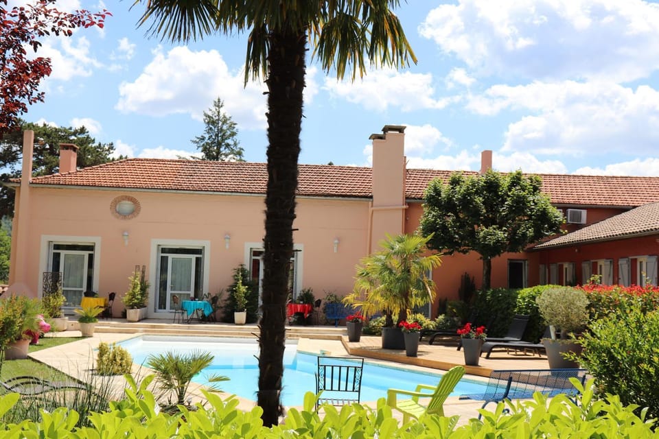 Property building, Pool view, Swimming pool