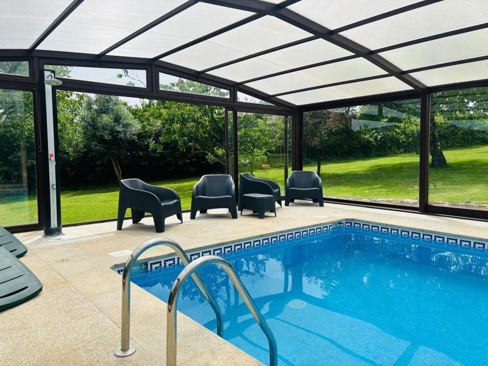 Spring, Day, Garden, Garden view, Pool view, Swimming pool, sunbed