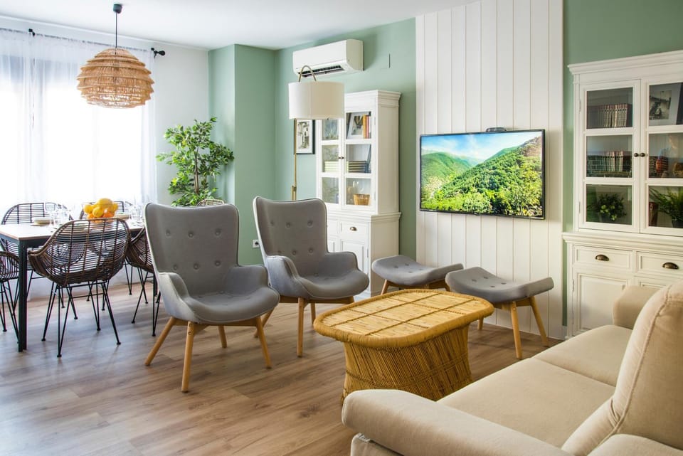 Lounge or bar