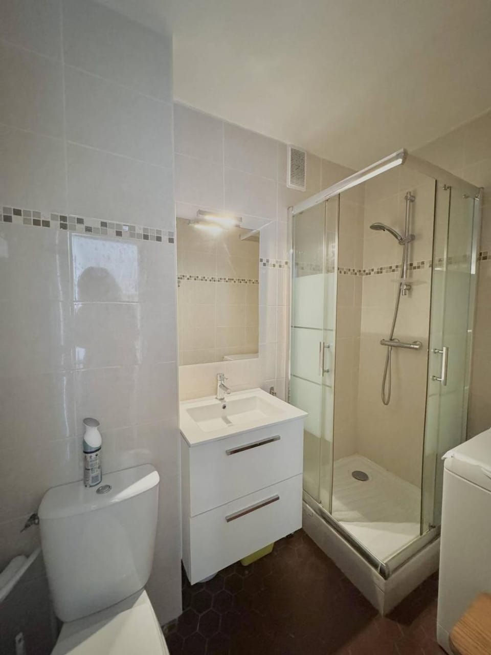Accès direct plage - parking privé - appartement 4 personnes 4MIR7BAT8 Apartment in Le Barcarès