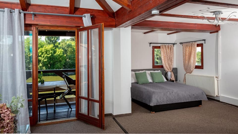 Éden Lounge Restaurant & Pension Bed and Breakfast in Hungary