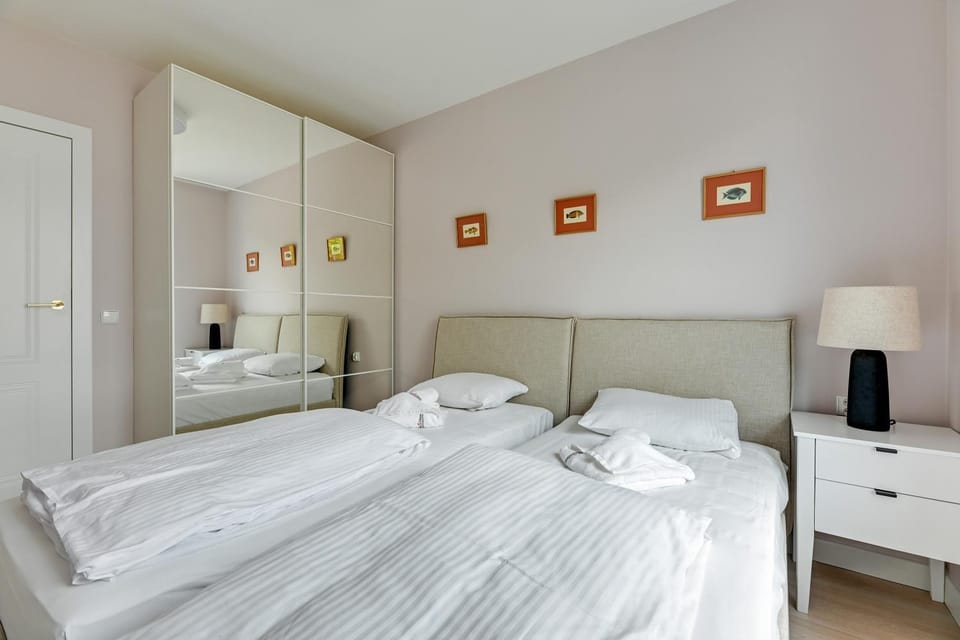 Bed, Photo of the whole room, Bedroom, towels, wardrobe