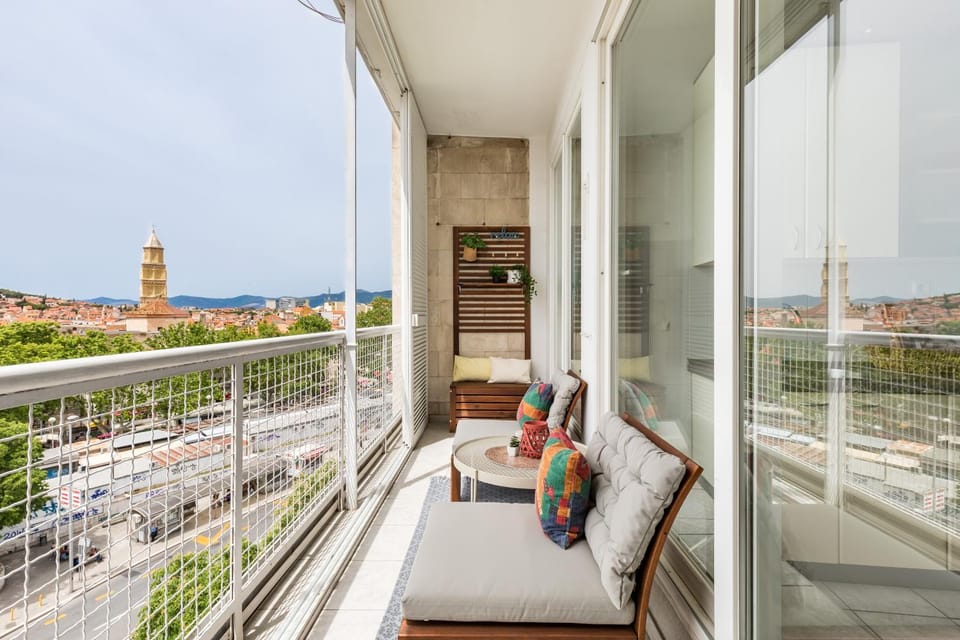 5th FLOOR Apartment- Harborview Apartment in Split