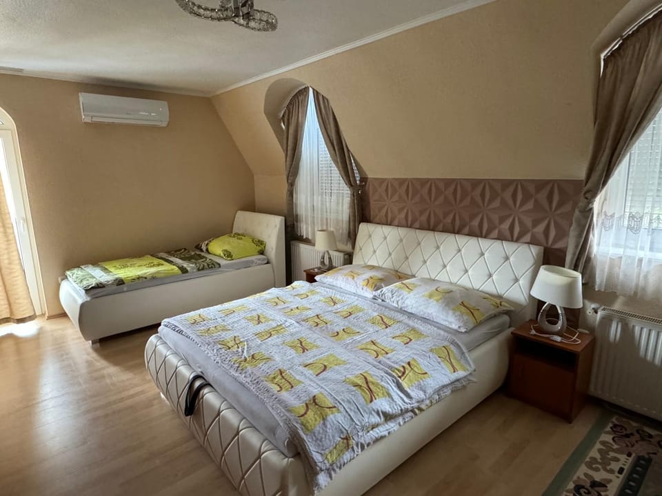 Sárga-Kék ház Vacation rental in Hungary