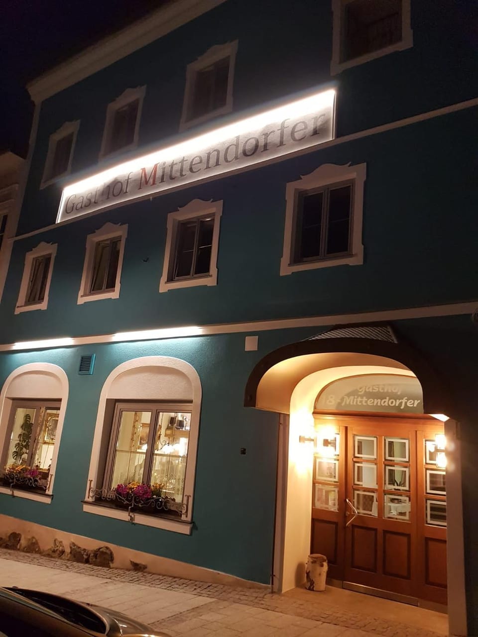 Facade/entrance
