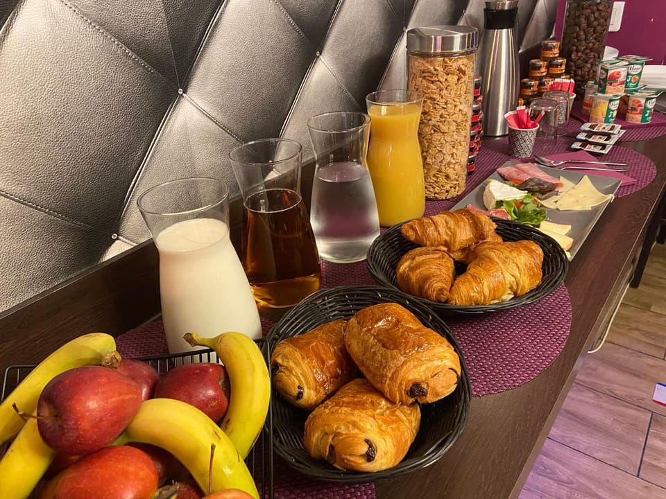 Breakfast, Buffet breakfast
