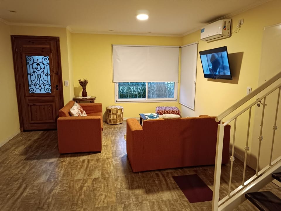 Melo 2203 Duplex 1 House in Belén de Escobar