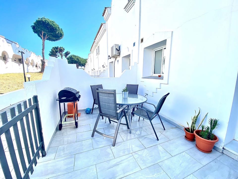 VIME II Marbella East SWIMMING POOL, GYM & SPA - EaW Homes Apartment in Marbella