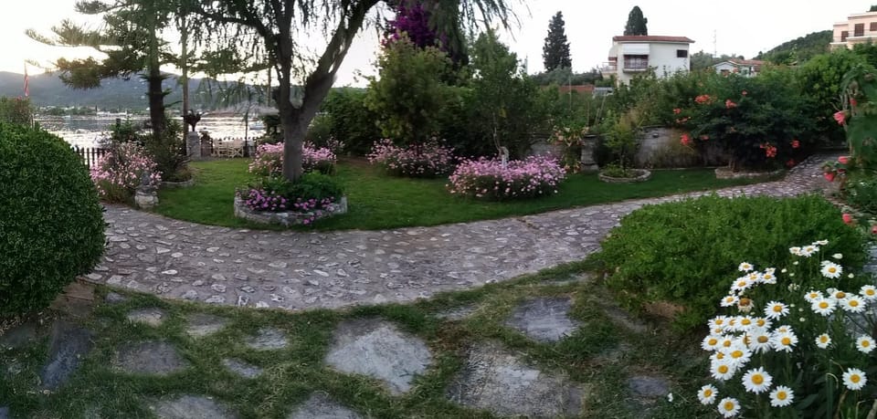 Garden, Garden view