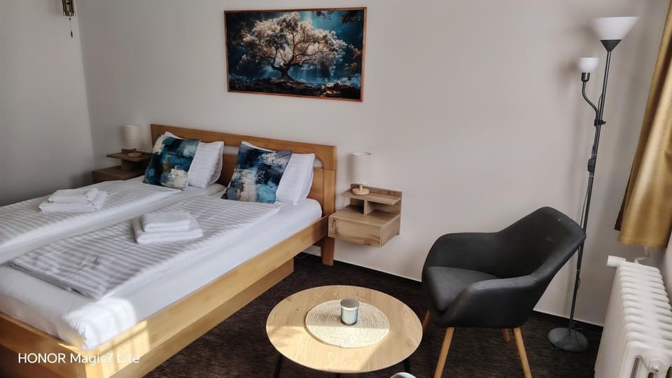 Bed, Photo of the whole room