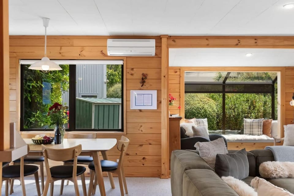 Tranquil Heights House in Queenstown