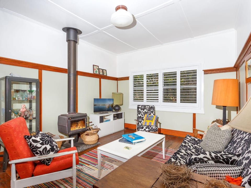 Sunroom Cottage House in Hawks Nest