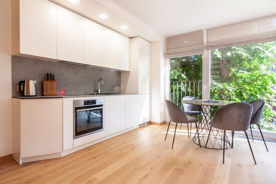 Happy Day Apartment, By Cohost Apartment in Palanga