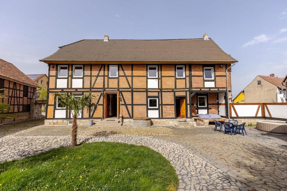 Property building, Inner courtyard view