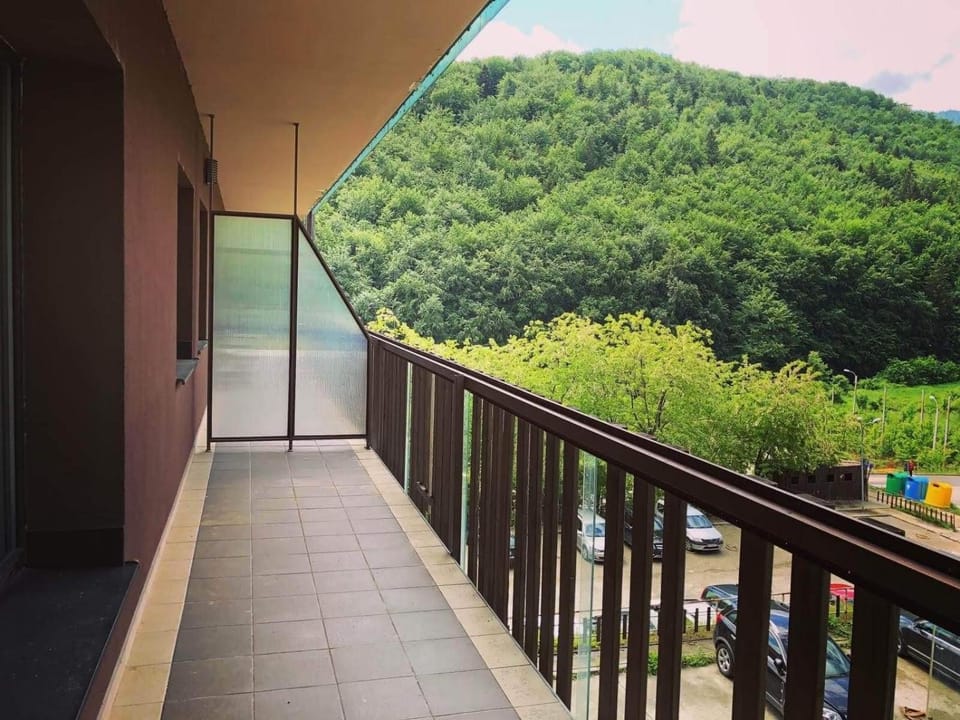 Balcony/Terrace, Garden view