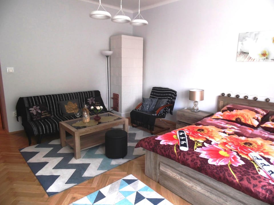 Bed, Photo of the whole room