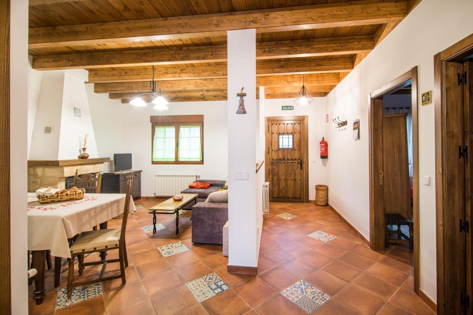 Living room, Lobby or reception, Seating area, Facility for disabled guests
