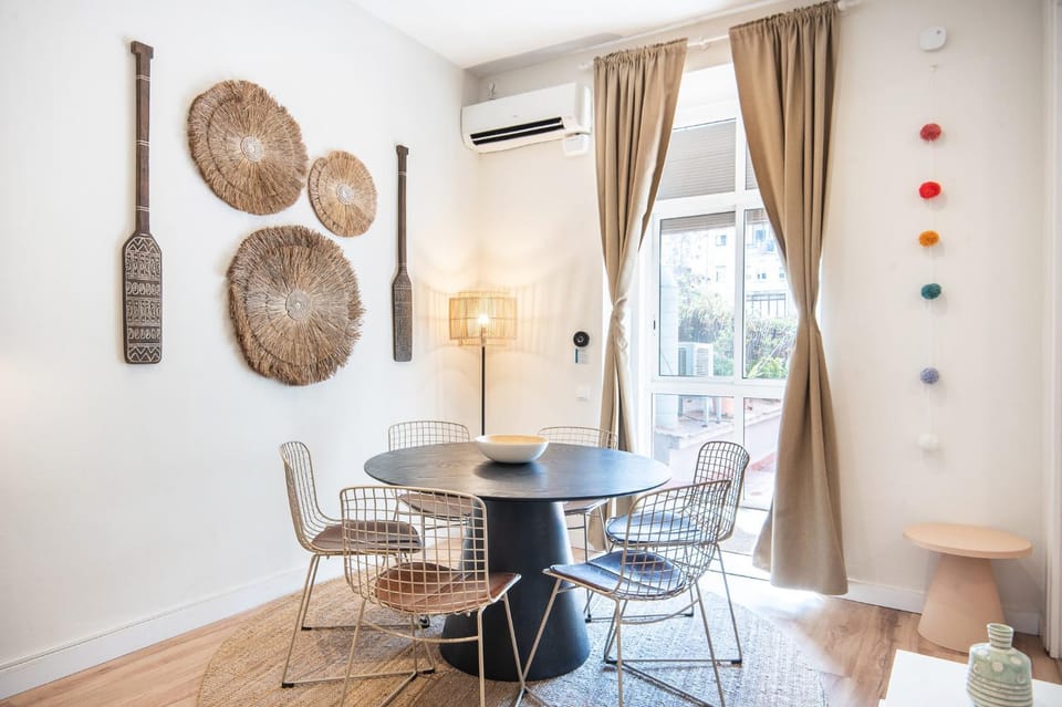 Living room, air conditioner