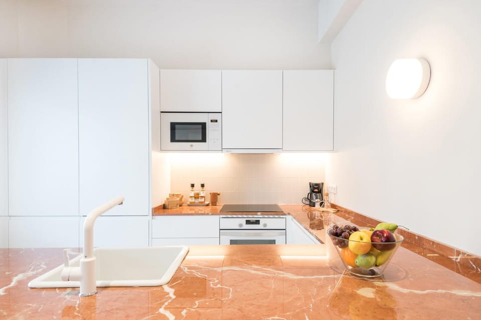 Kitchen or kitchenette, oven, stove
