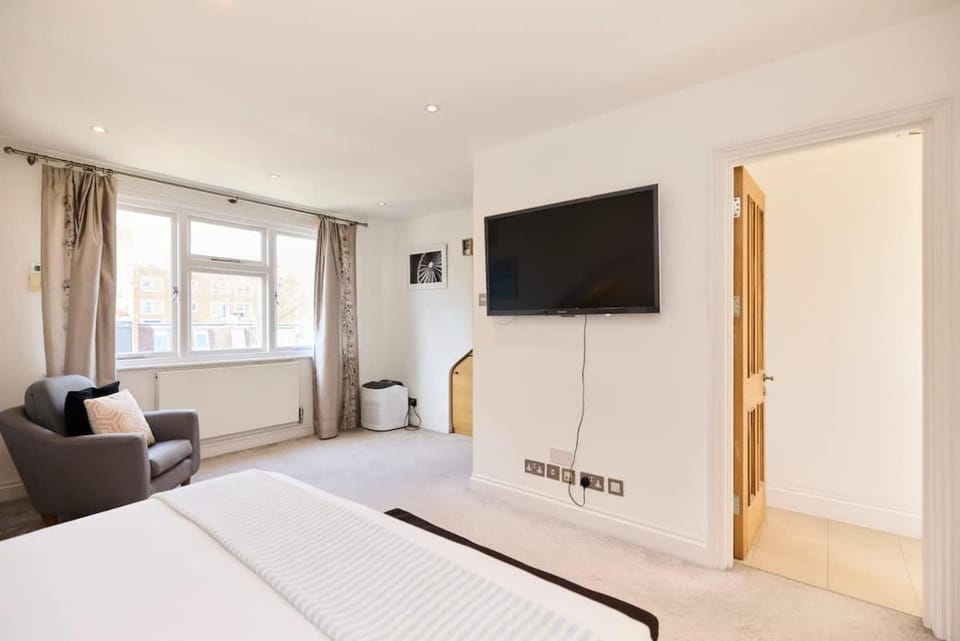 The Porchester Gardens - Modern & Bright 4BDR with Garden and Parking Apartment in City of Westminster