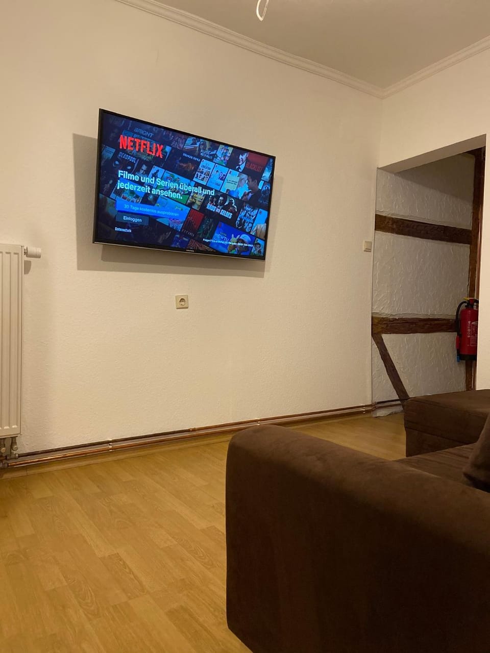 Communal lounge/ TV room, TV and multimedia, Living room, Decorative detail, Evening entertainment