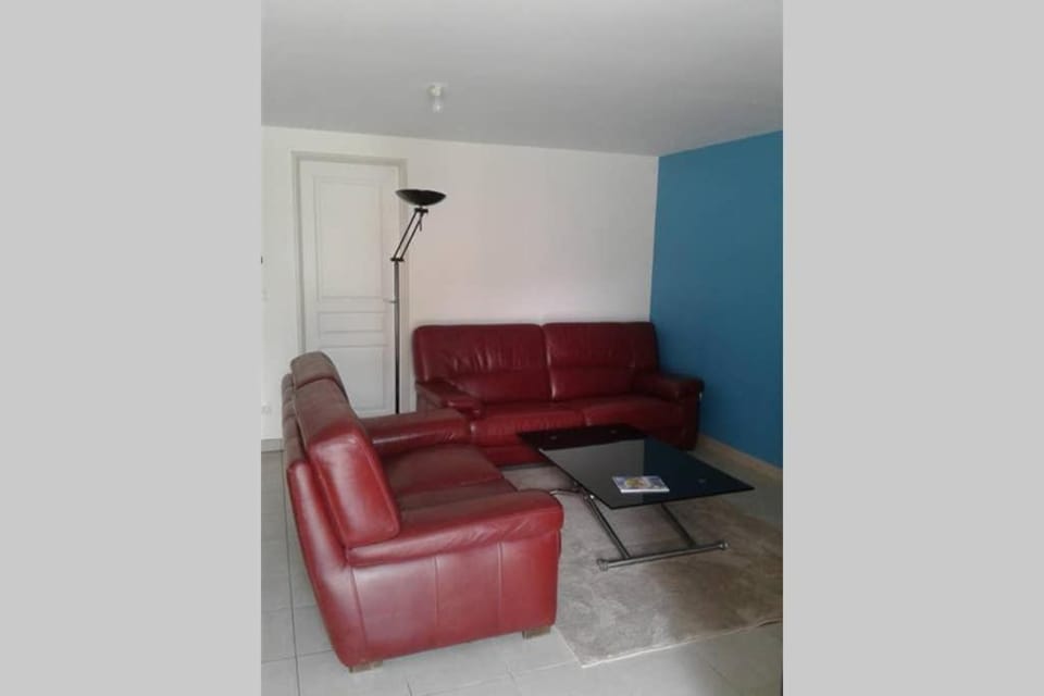 LES CHAMPS Apartment in Centre-Val de Loire