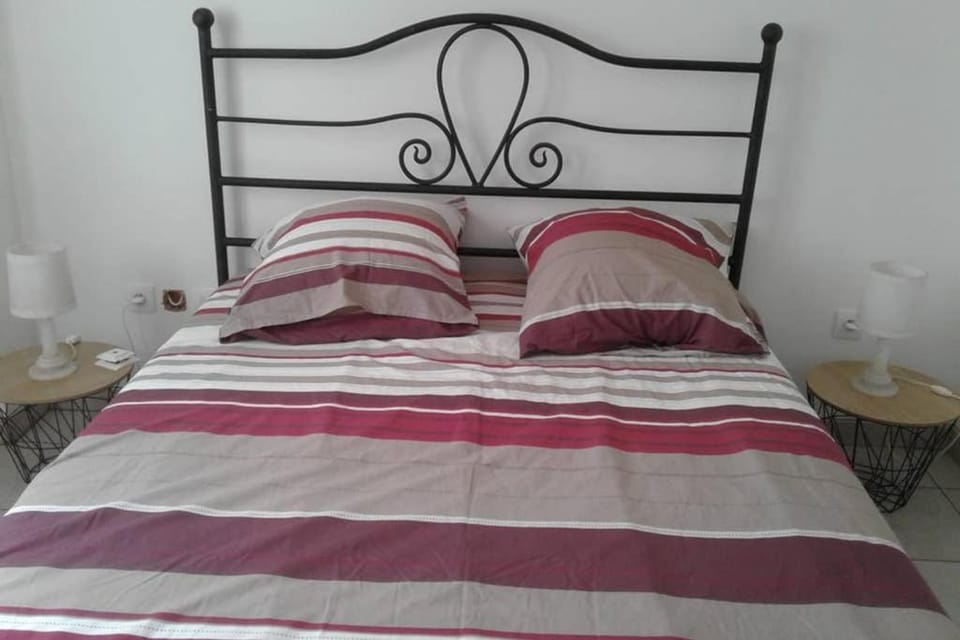 LES CHAMPS Apartment in Centre-Val de Loire