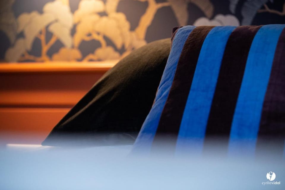 Bed, Decorative detail, Bedroom