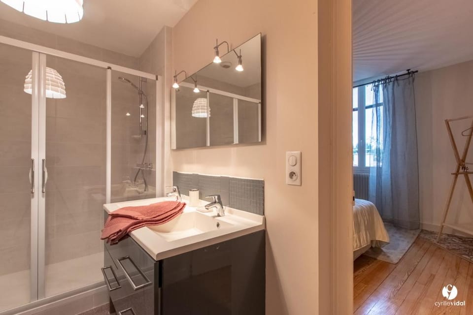 Shower, Bathroom, Bedroom