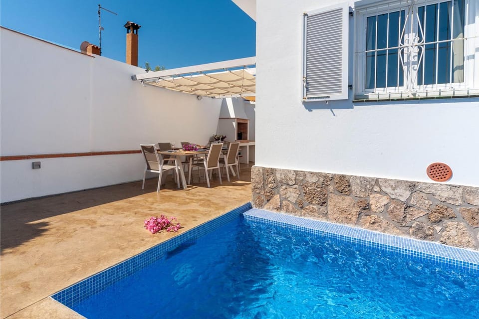 BBQ facilities, Balcony/Terrace, Pool view, Swimming pool, Swimming pool