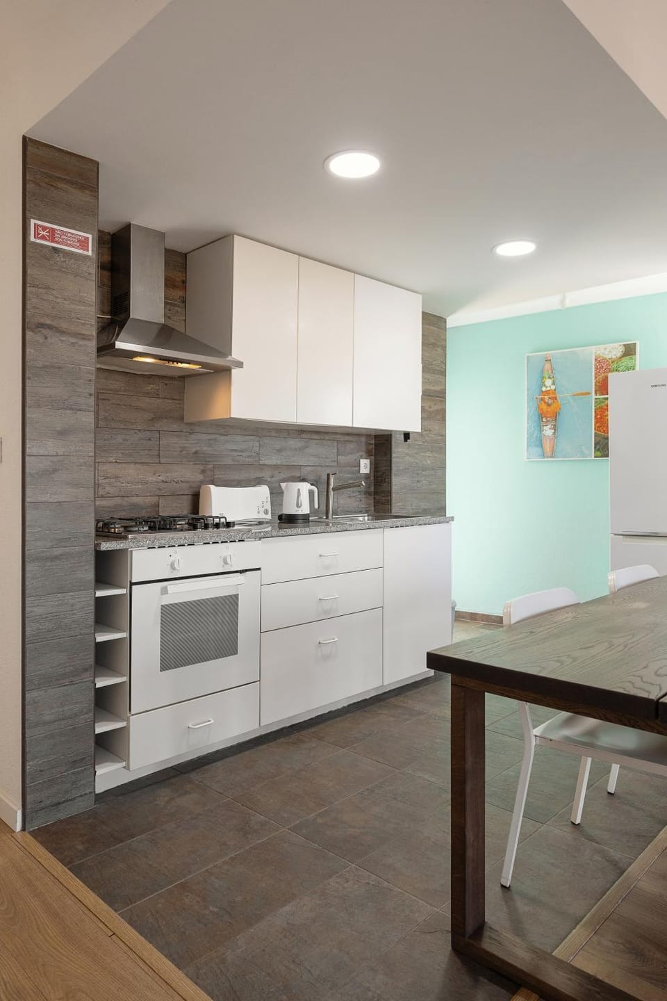 Kitchen or kitchenette, Dining area, oven, stove