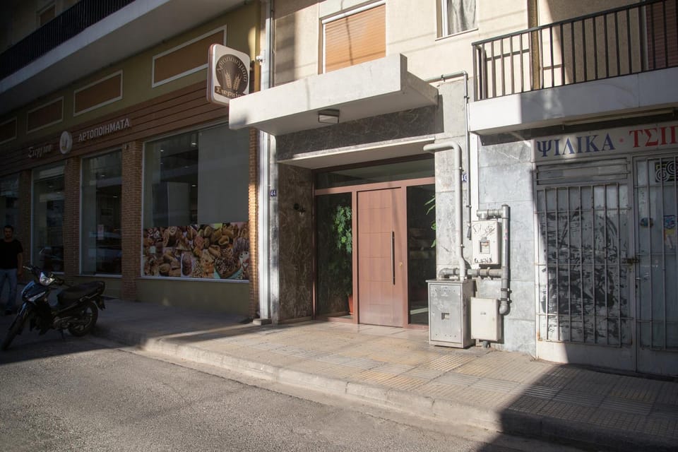 Acropolis view and 360 degrees Apartment in Athens