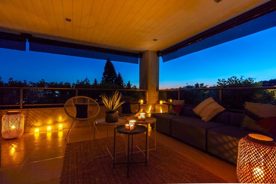 Night, View (from property/room), Balcony/Terrace, Balcony/Terrace, Seating area