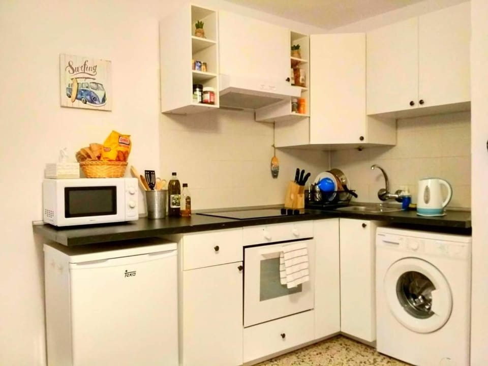 Coffee/tea facilities, Kitchen or kitchenette