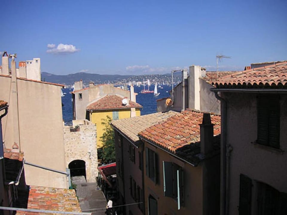 City view, Sea view