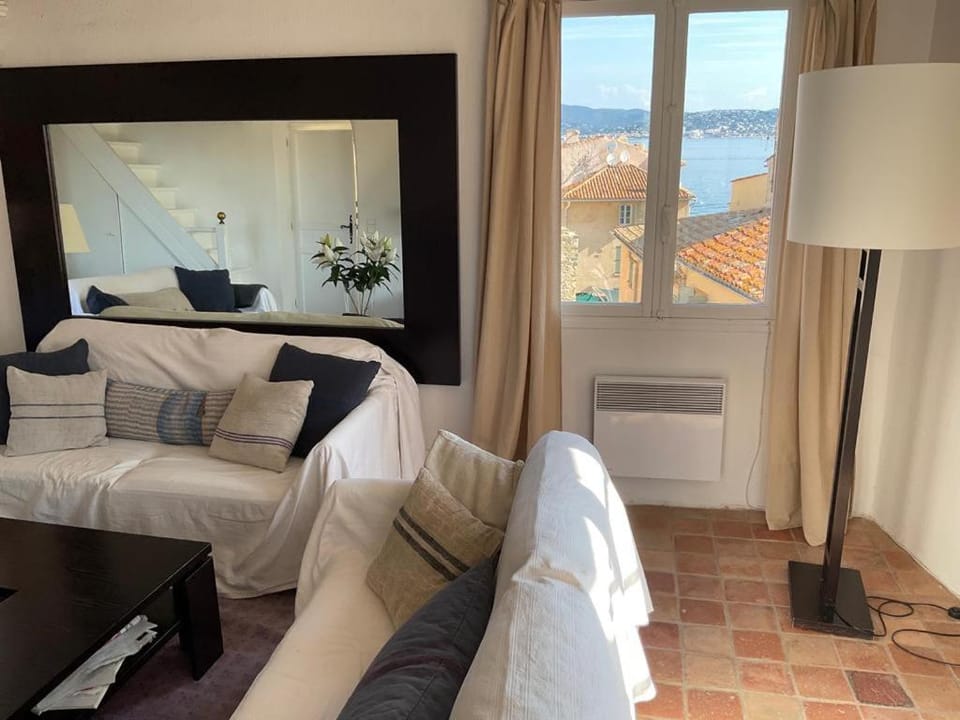 Living room, Sea view