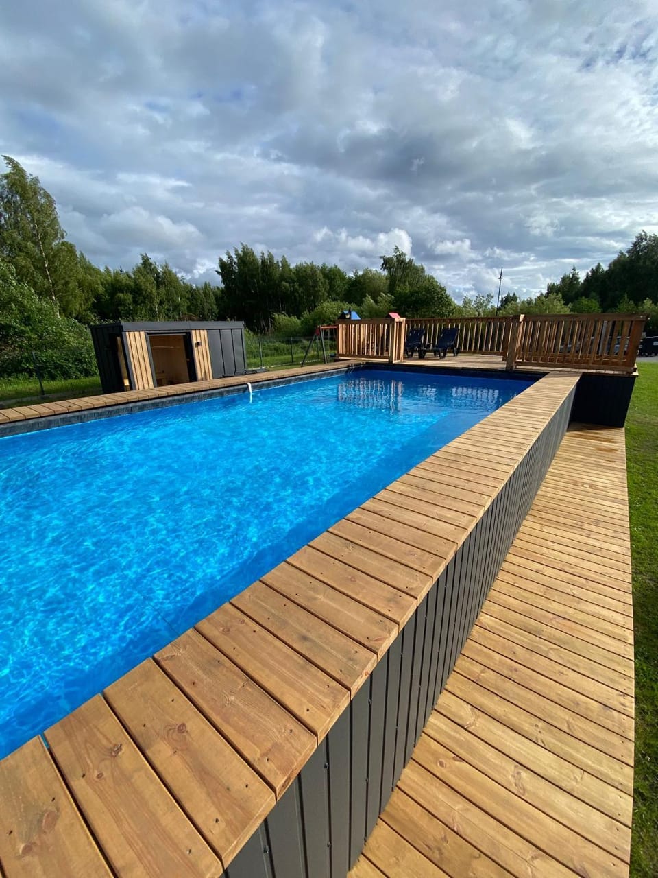 Swimming pool