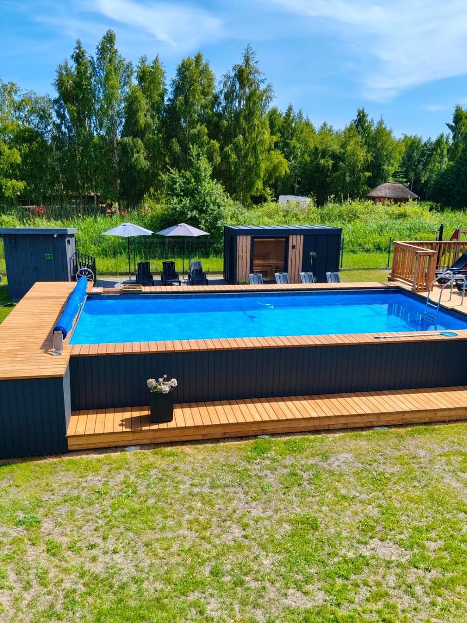Sauna, Swimming pool